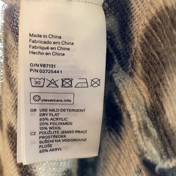 Animal Print Cardigan Sweater - Picture 3 of 4